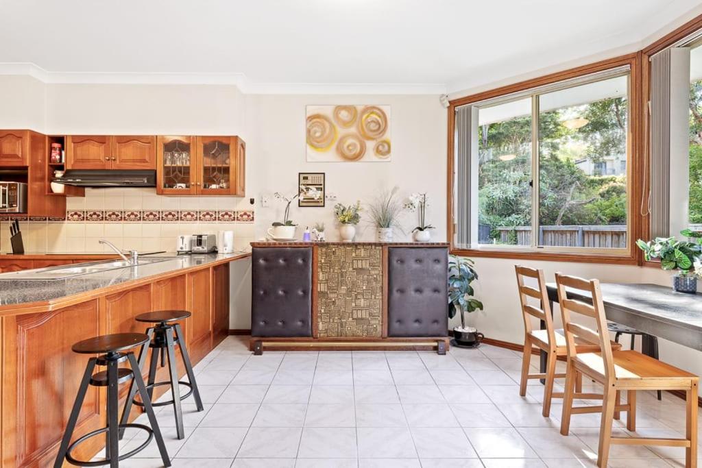 Double In Gordon Near Train & Bus Sleeps 1 Holiday home *