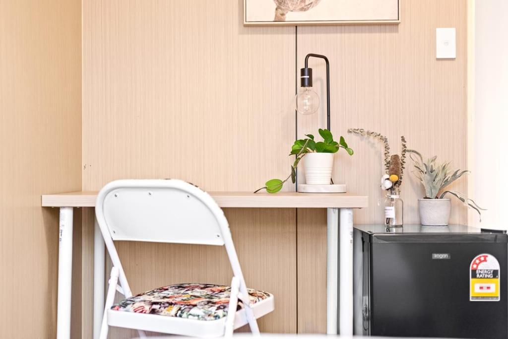 Double In Gordon Near Train & Bus Sleeps 1 Holiday home Pymble
